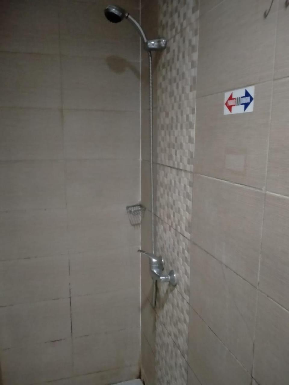 Dekost Madiun Otel Dış mekan fotoğraf