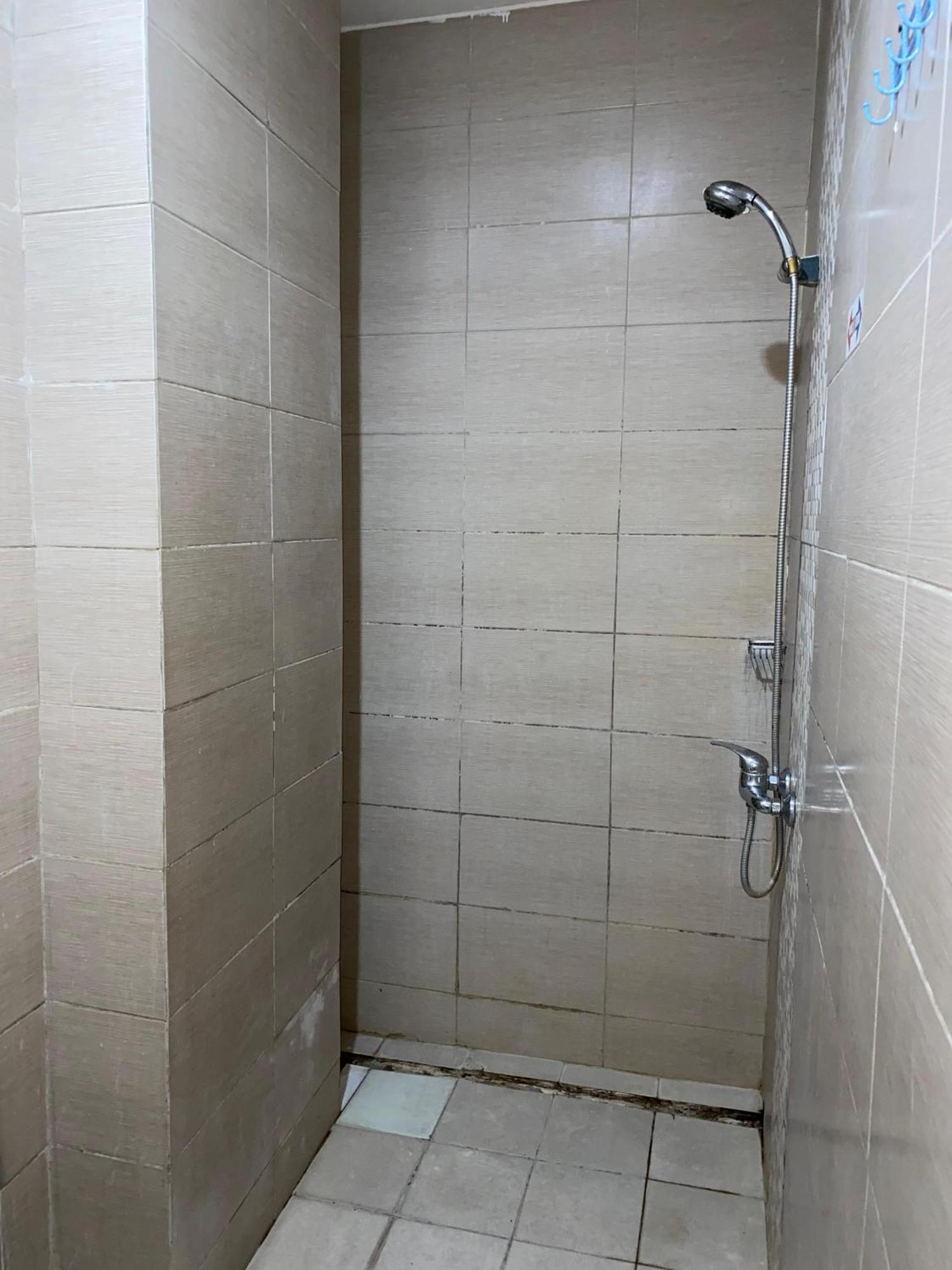 Dekost Madiun Otel Dış mekan fotoğraf